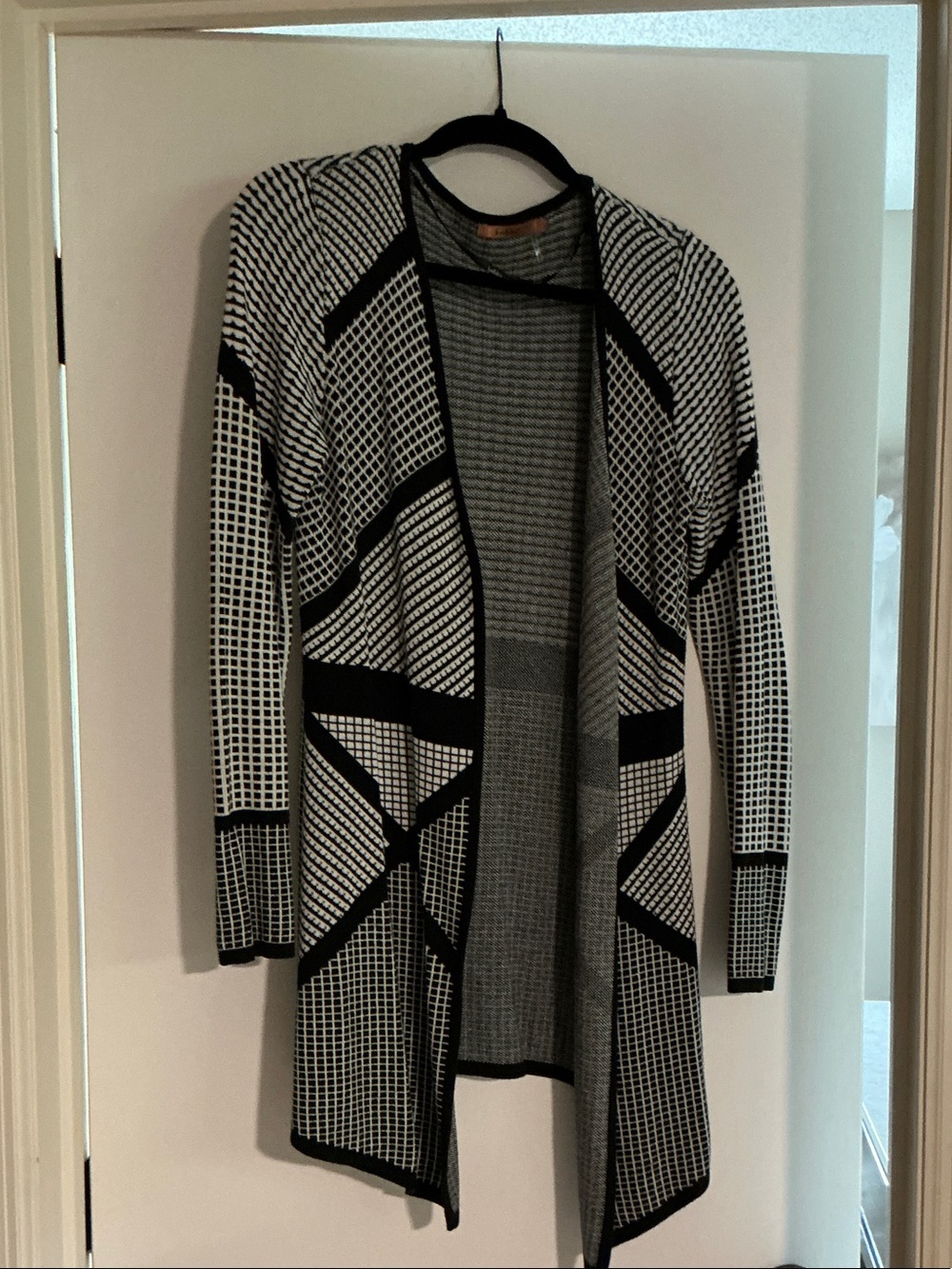 Belldini Black and White Geometric Open-Front Cardigan Coatigan